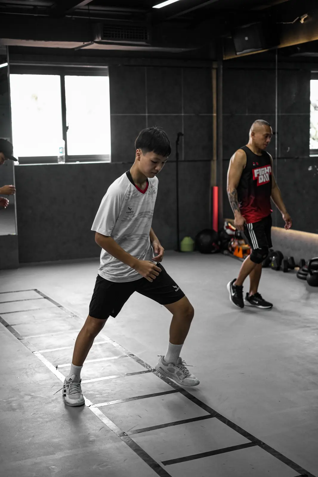 Lớp Boxing trẻ em tại HYPE — học viên nhỏ tập di chuyển
