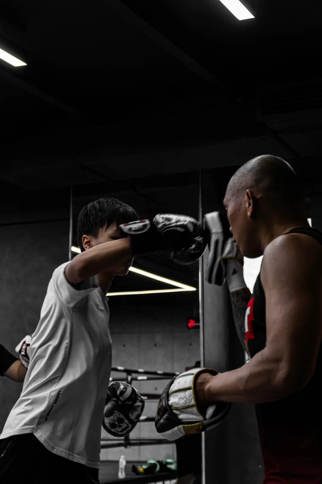 Lớp Boxing trẻ em tại HYPE — bạn nhỏ tập đích cùng HLV